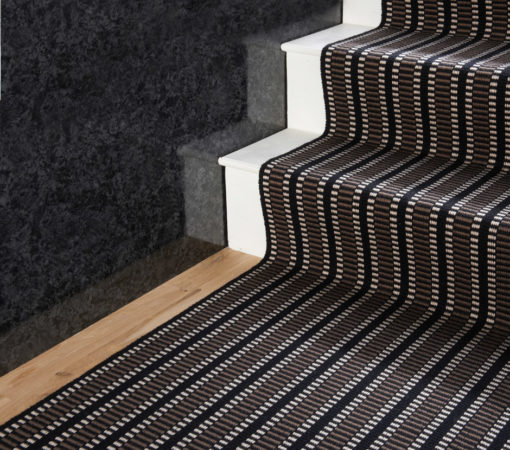 Tapis d'escalier tissé plat, 100% laine Stripes. PNUK Black