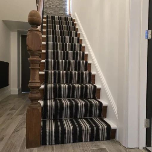 Tapis d'escalier tissé plat, Kelly JD Black